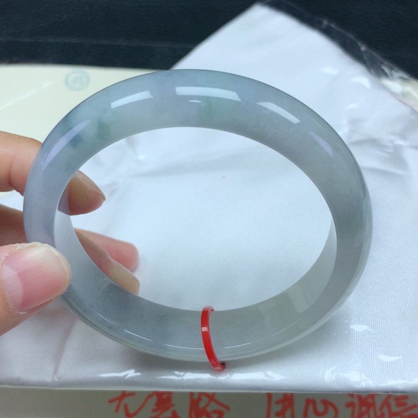 【闪购商品】翡翠手镯未镶嵌长****姐