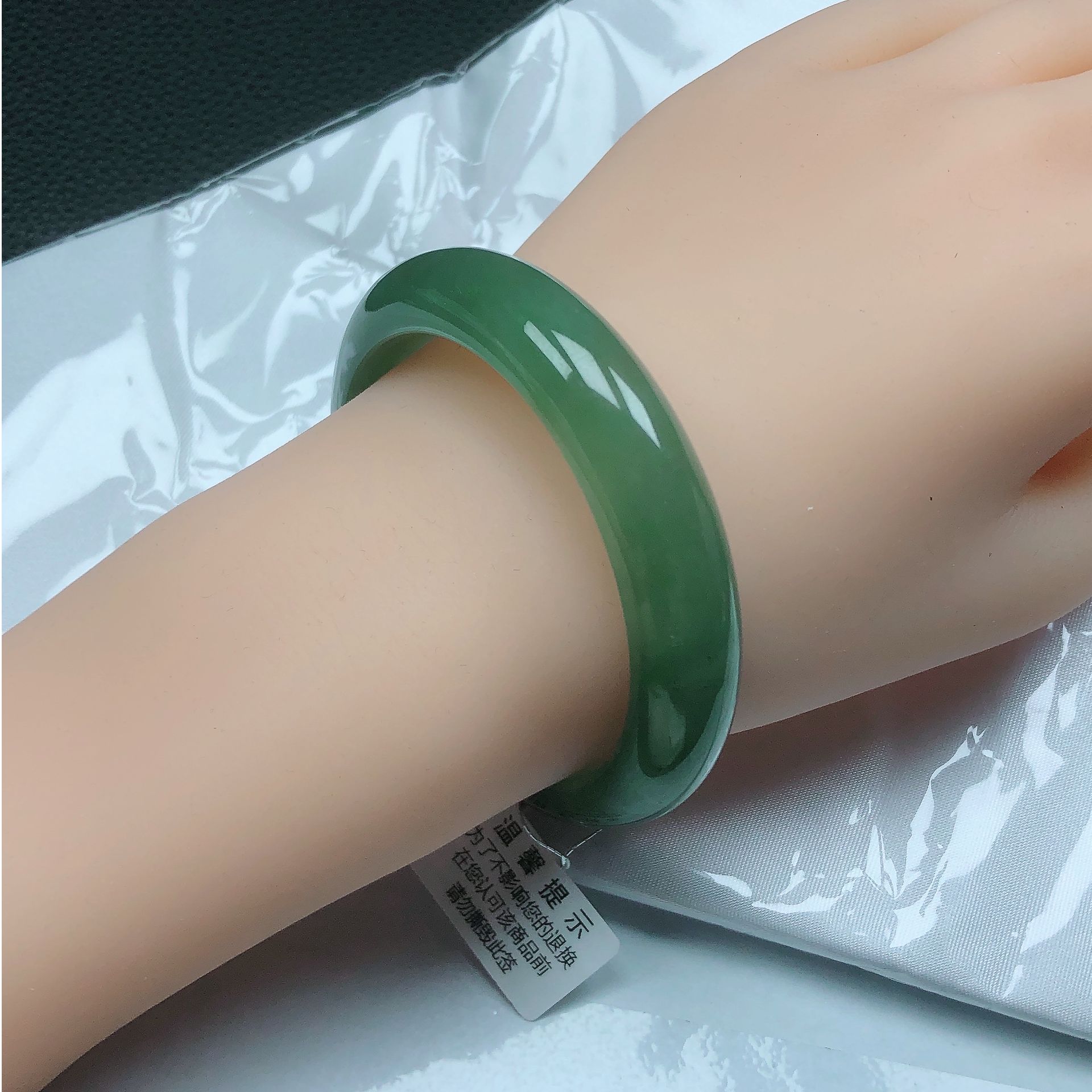 54圈满圈满辣绿色高胶高冰贵气十足送礼自留款纯天然缅甸A货翡翠