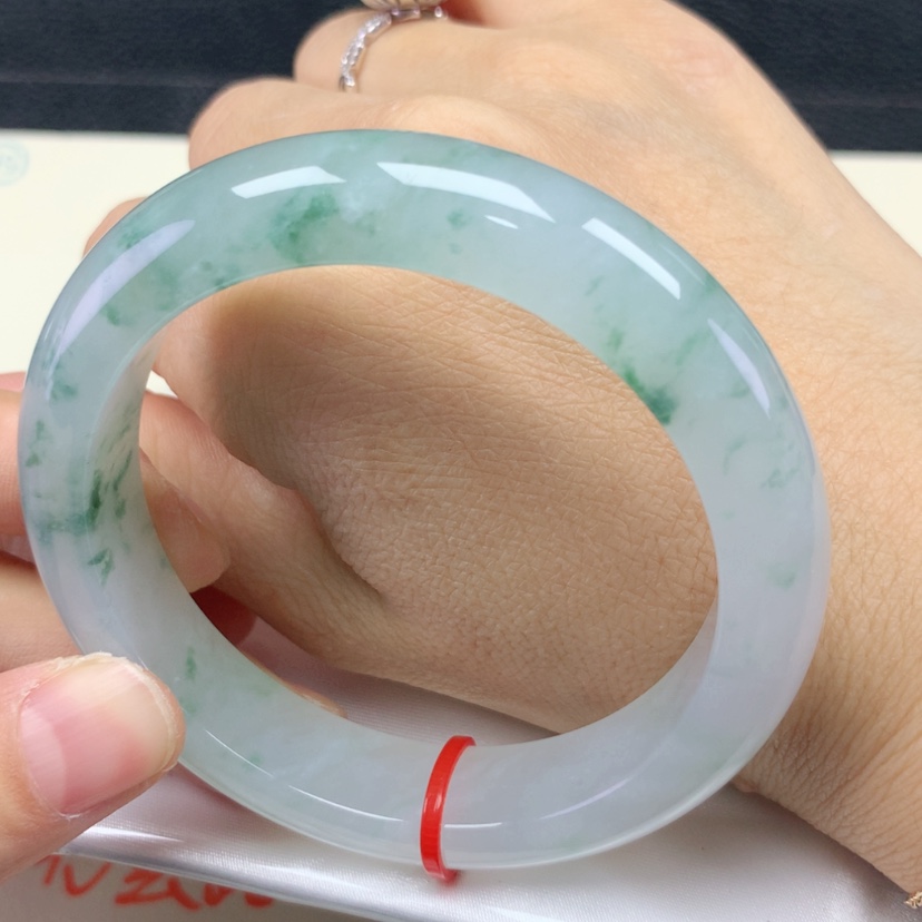 【闪购商品】翡翠手镯未镶嵌o****