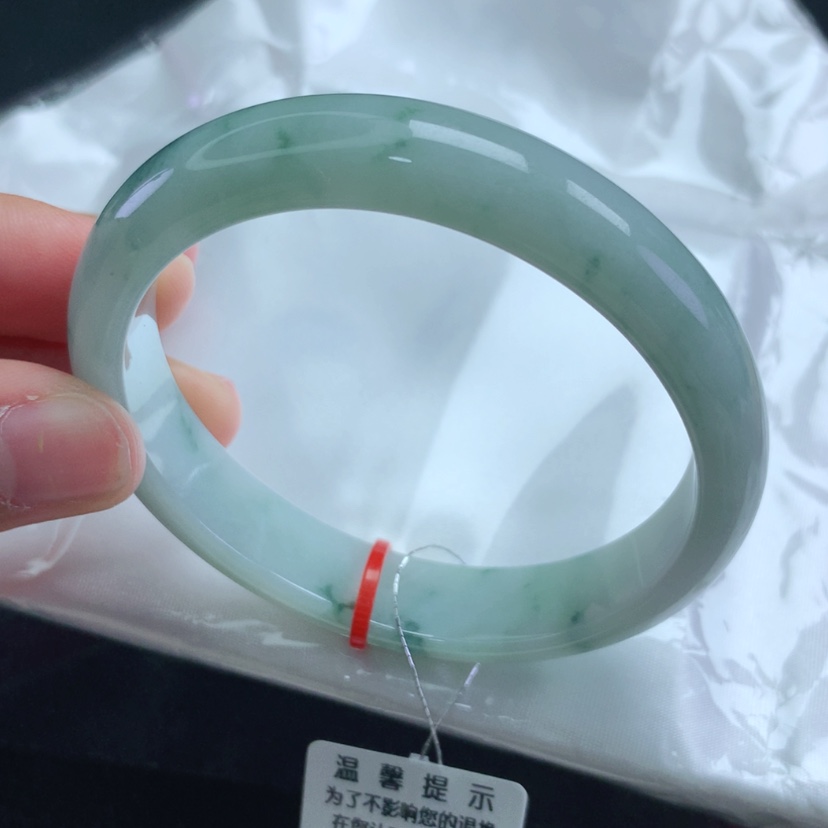 【闪购商品】翡翠手镯未镶嵌57贵