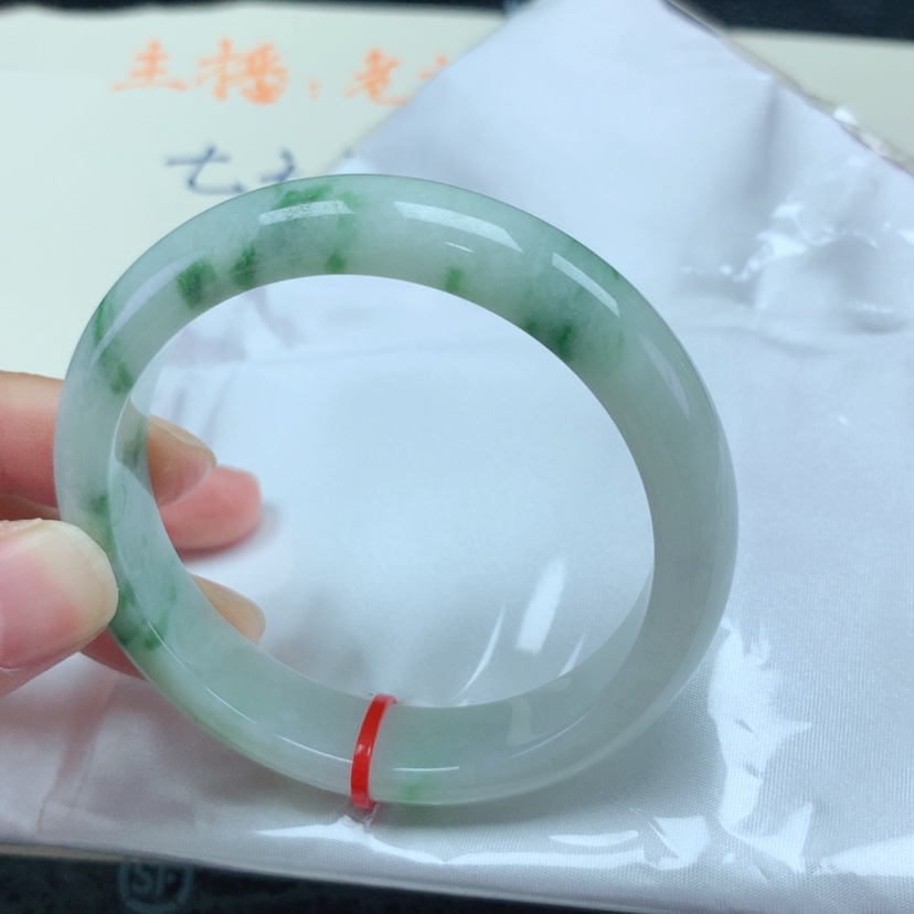 【闪购商品】翡翠手镯未镶嵌古*月