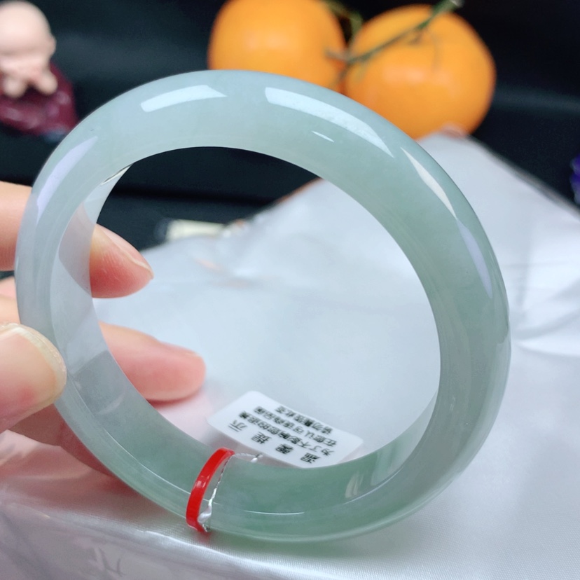 【闪购商品】翡翠手镯未镶嵌朋****n