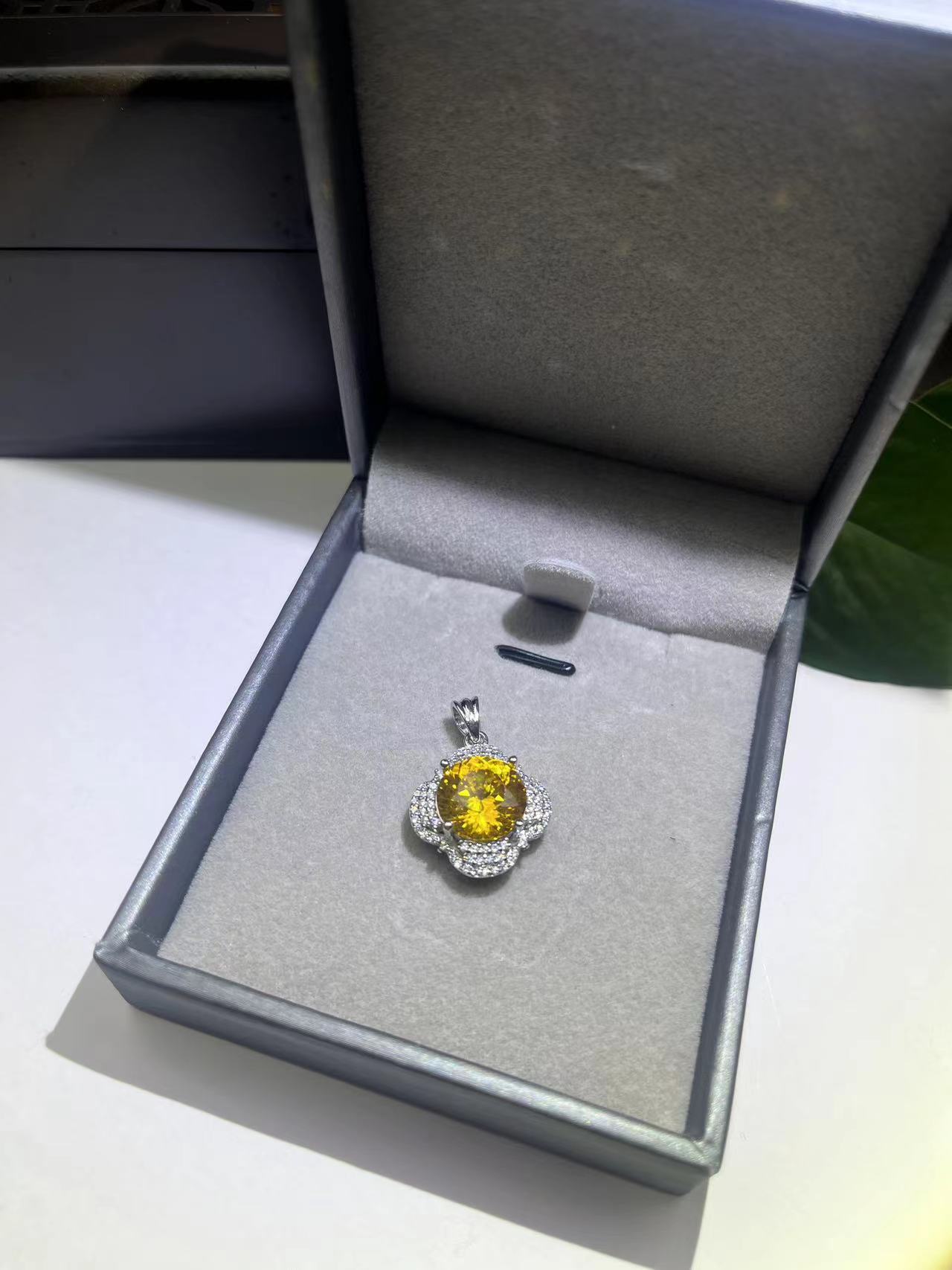 （优雅与华丽）璀璨闪耀K130吊坠