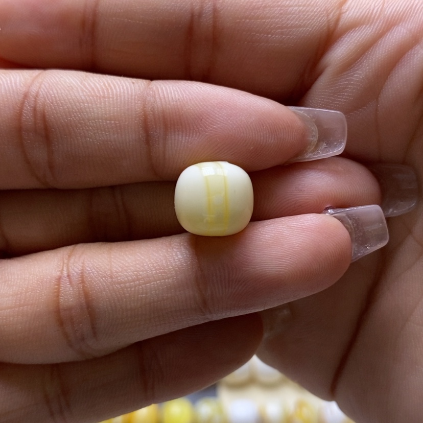 【闪购商品】琥珀裸石未镶嵌怀**形