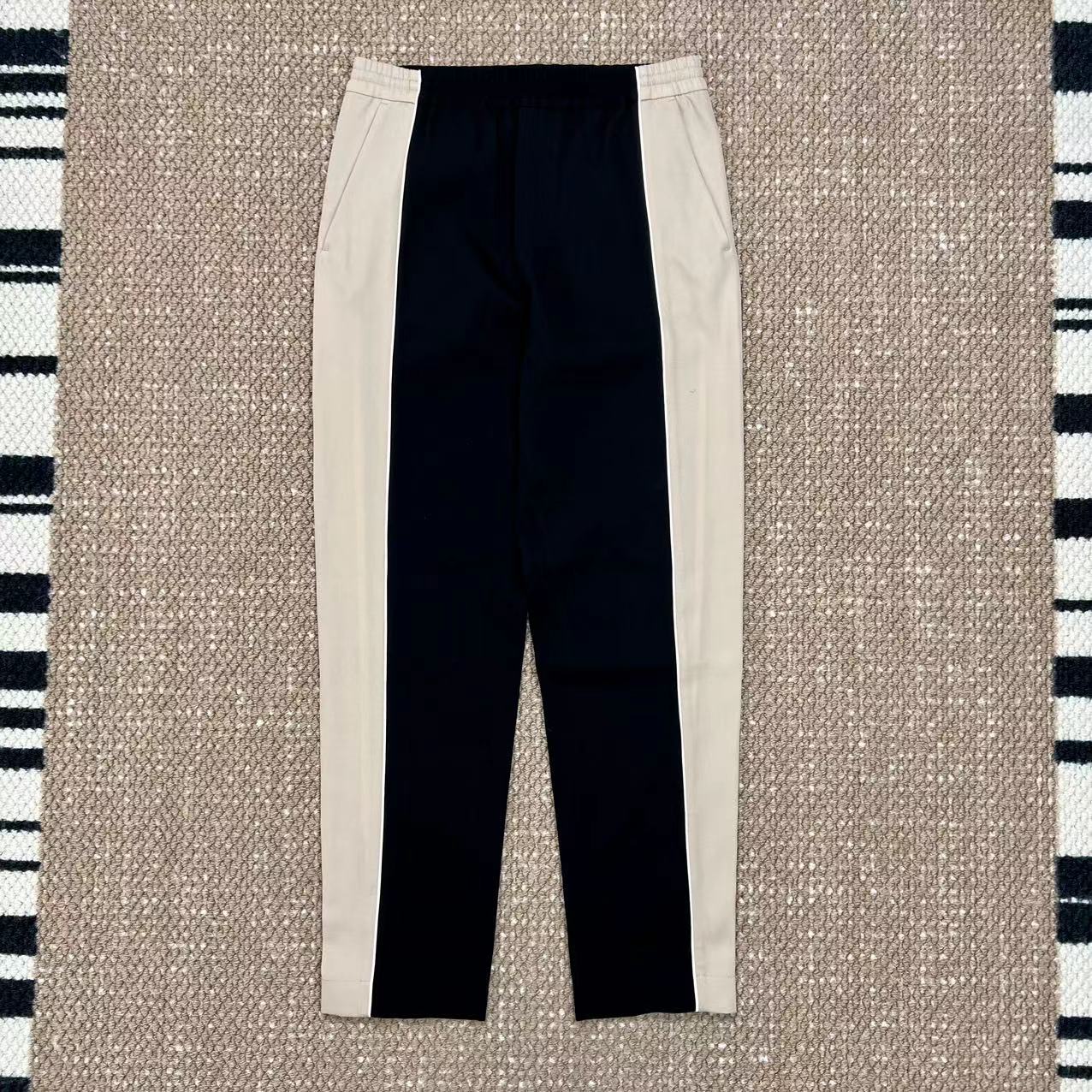 未使用 BURBERRY/博柏利  浅卡其色拼色百搭休闲裤