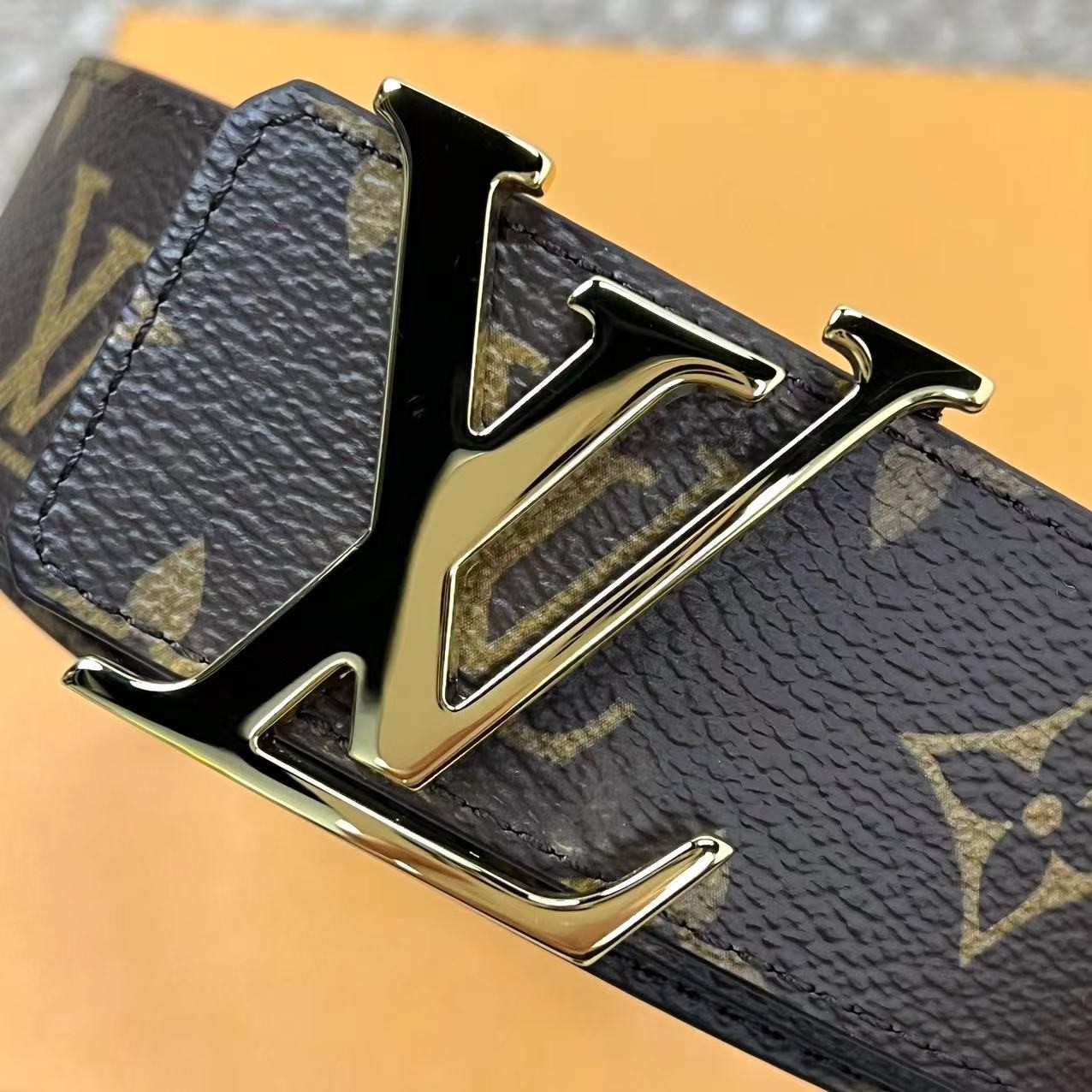 未使用 LouisVuitton/路易威登 男士棕色老花爆款双面腰带 4cm宽