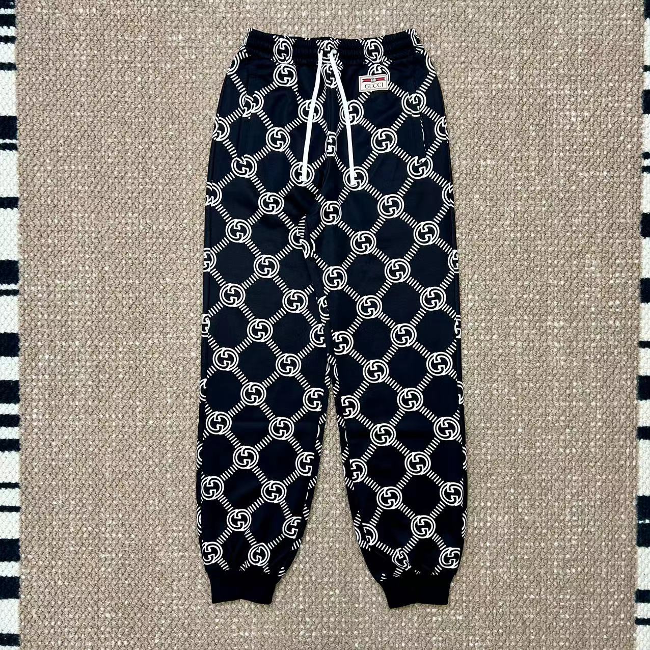 全新未使用 GUCCI/古驰 黑色满印老花logo休闲卫裤