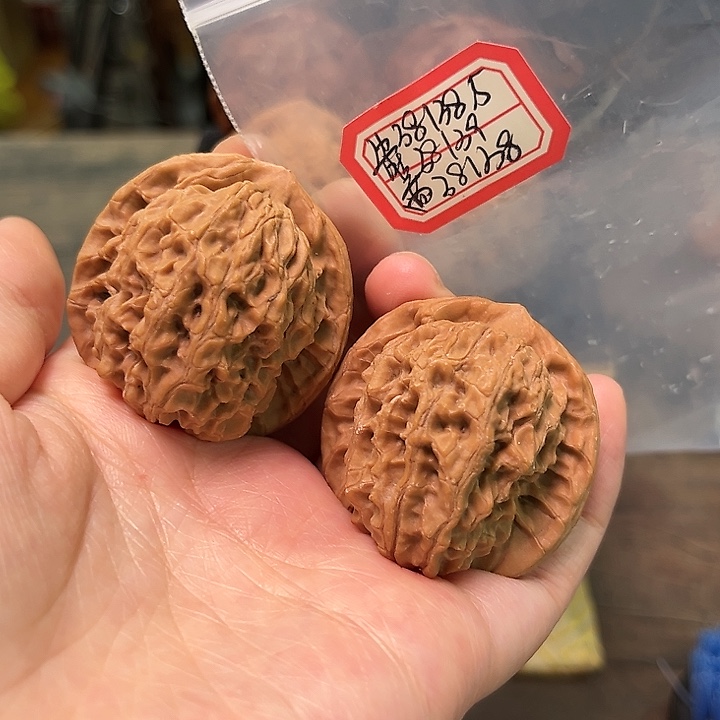 文玩核桃把件非嫁接马老四