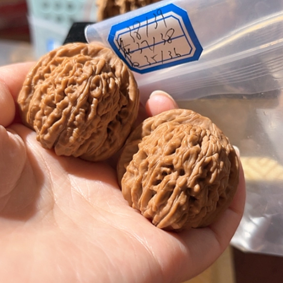 【闪购商品】文玩核桃吊坠一代楼