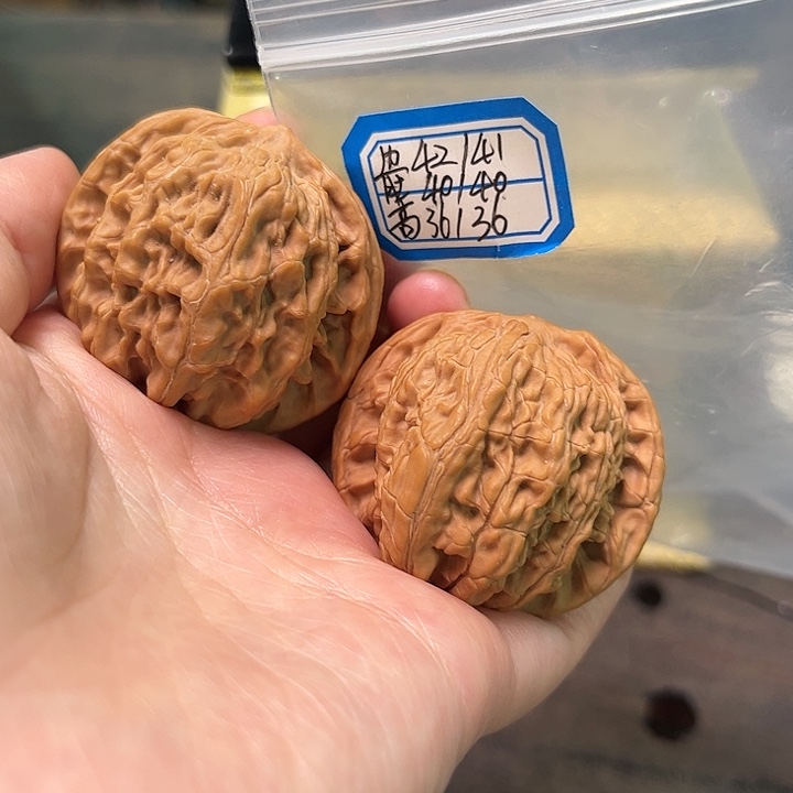 文玩核桃把件磨盘