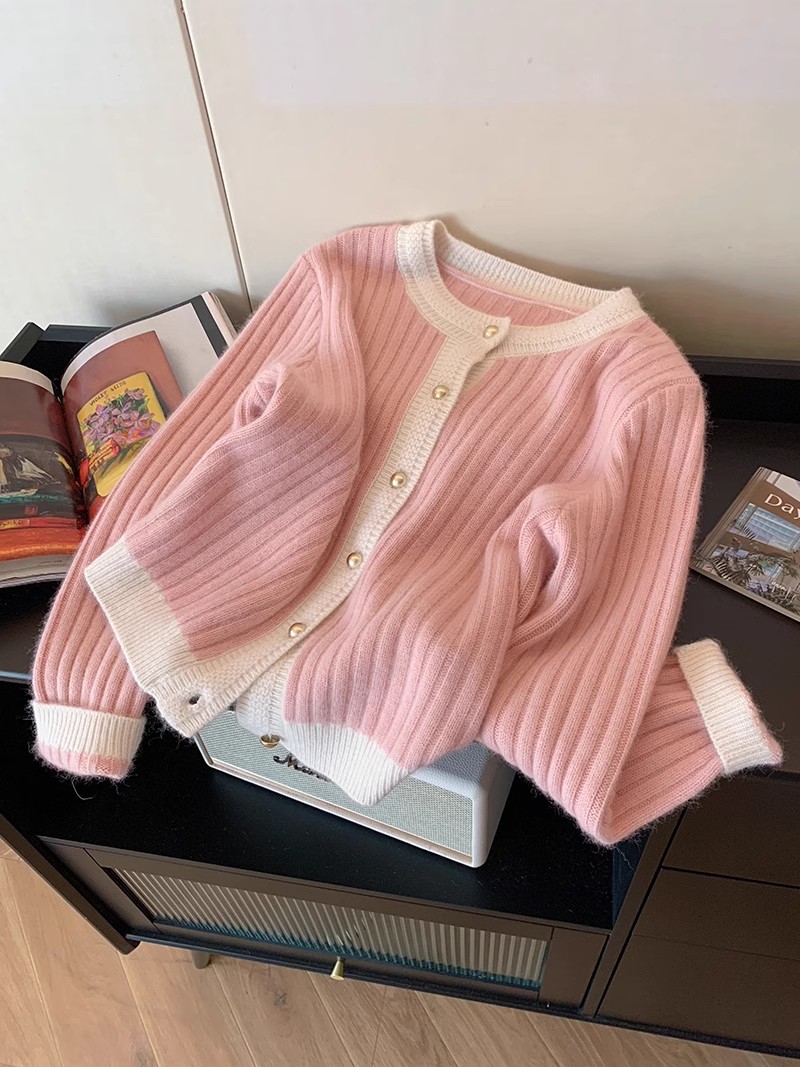 温柔风撞色金扣坑条毛衣开衫女秋冬季2023新款韩版软糯甜美针织衫