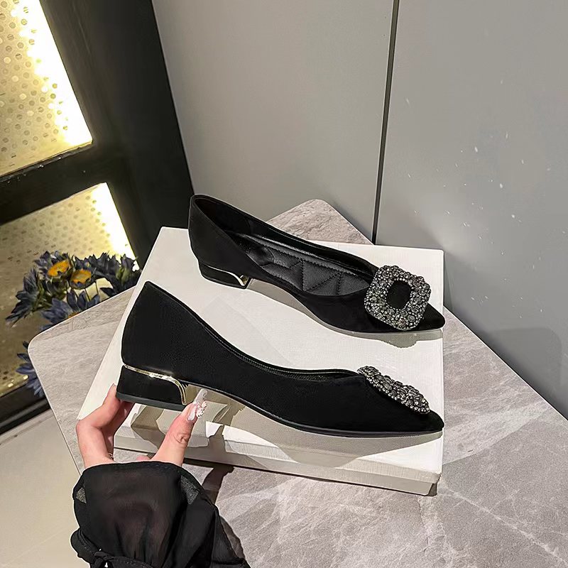 2025新款软底百搭气质职业鞋舒适粗跟工作尖头法式绒面单鞋0752