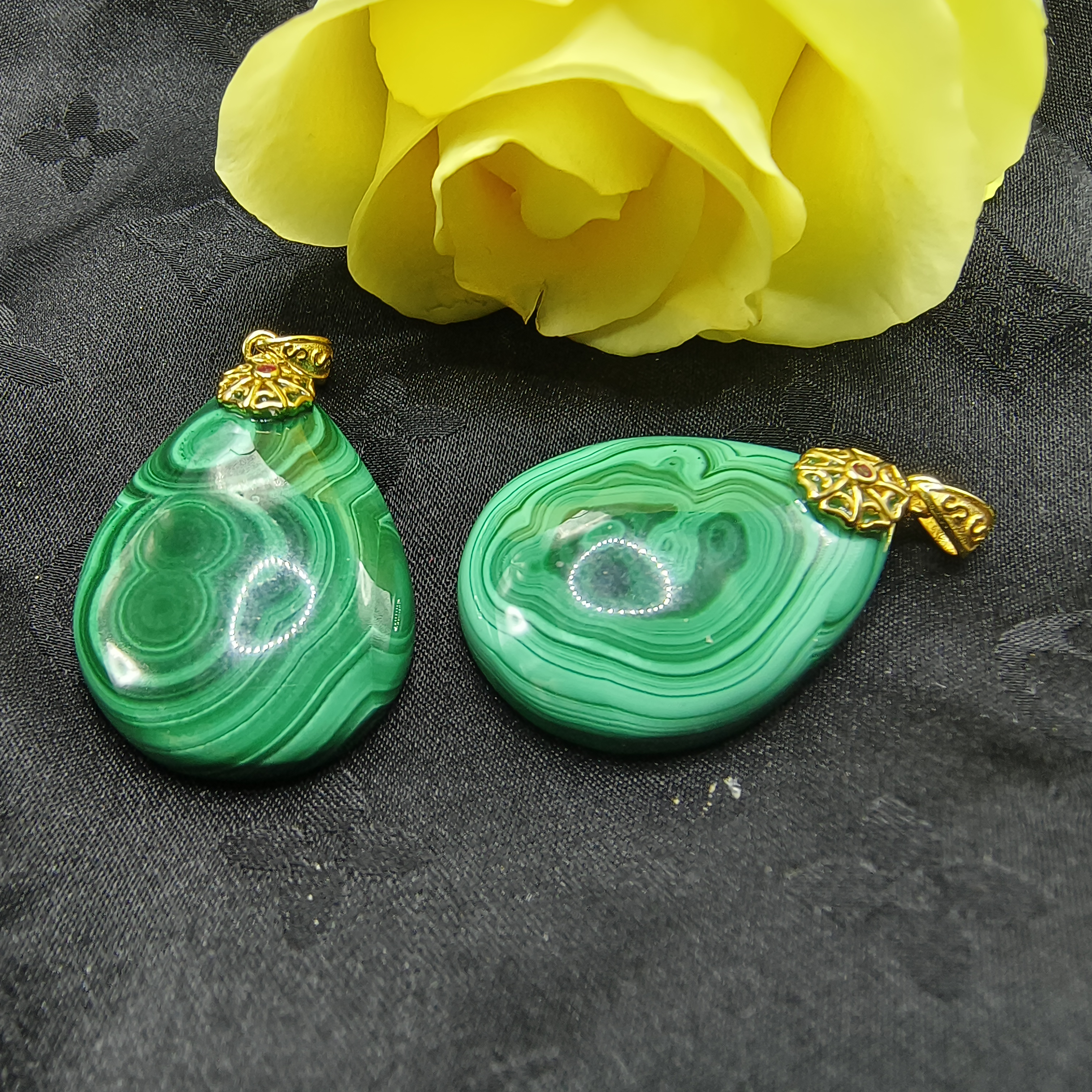 【玉合缘】天然孔雀石水滴形吊坠（多样性发一）9052气质