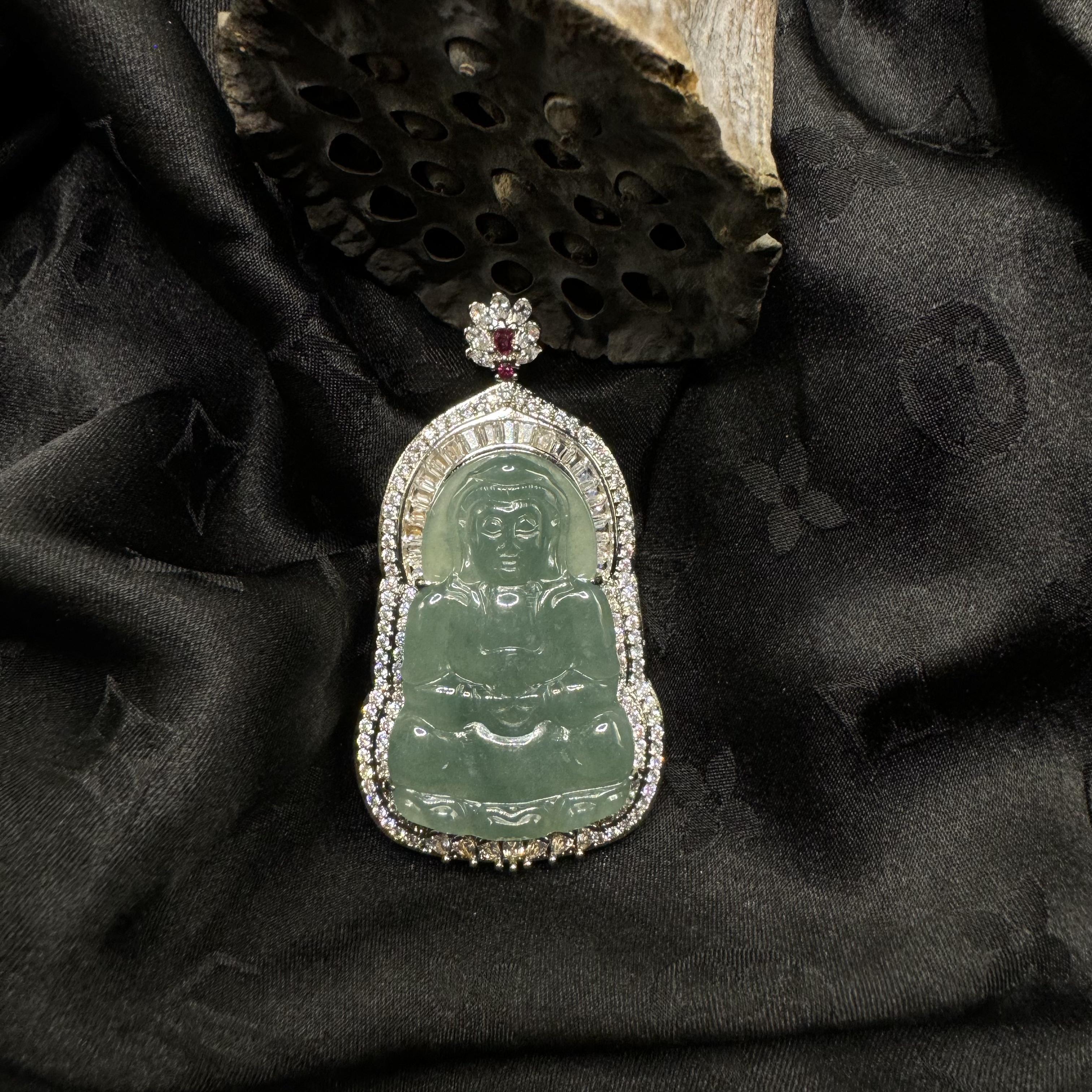 【玉合缘】天然保真翡翠观音吊坠 8287