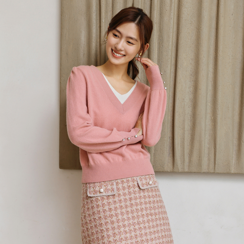 婉甸云柚粉V领毛织套头衫1234W58RT2