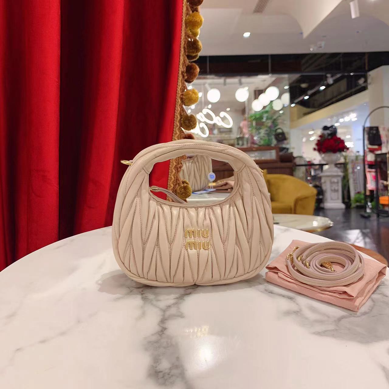 95新 MIU MIU/缪缪 GGS丨hobo mini粉金羊 65740193