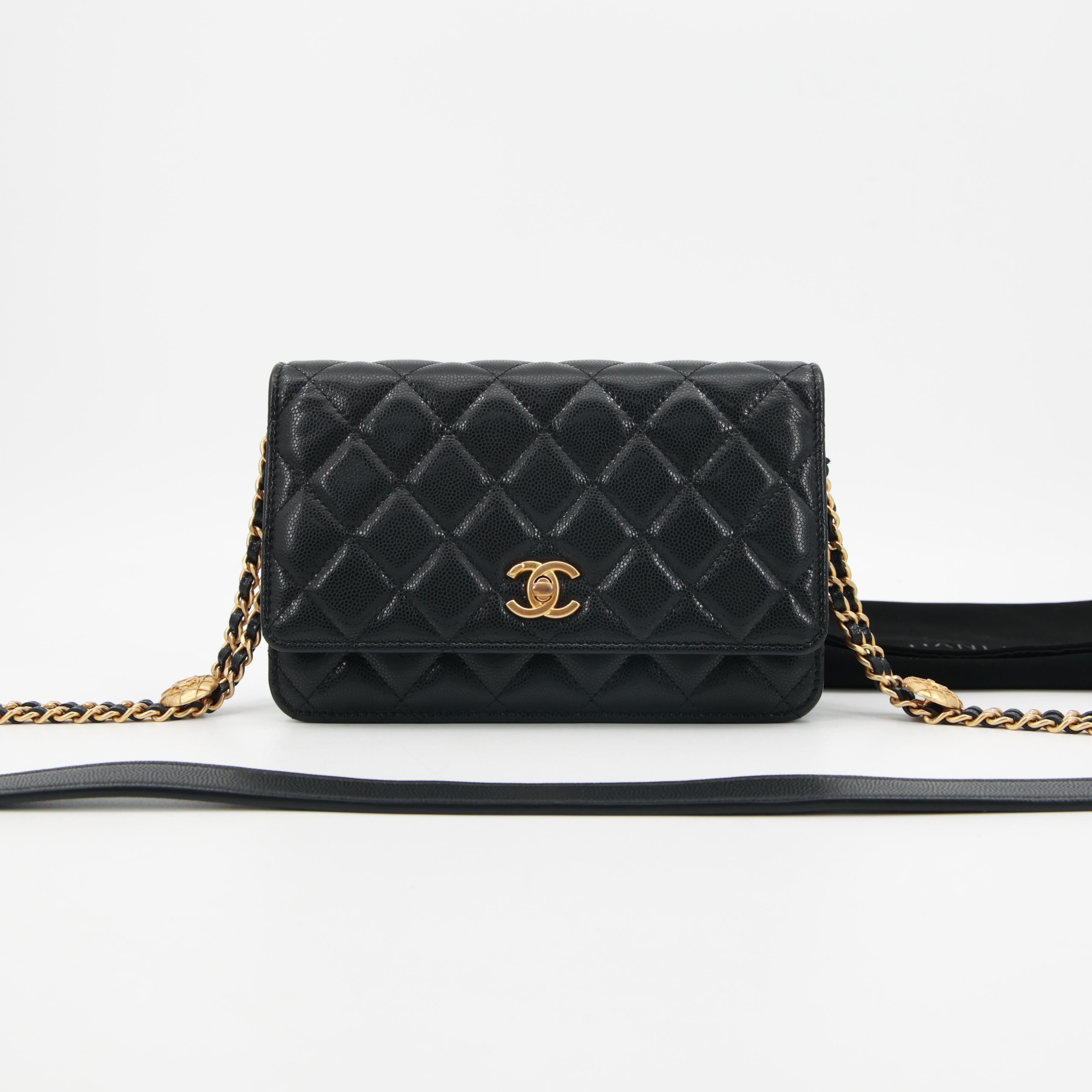 99新 Chanel/香奈儿 22a金币woc黑65970664定金/总价28576