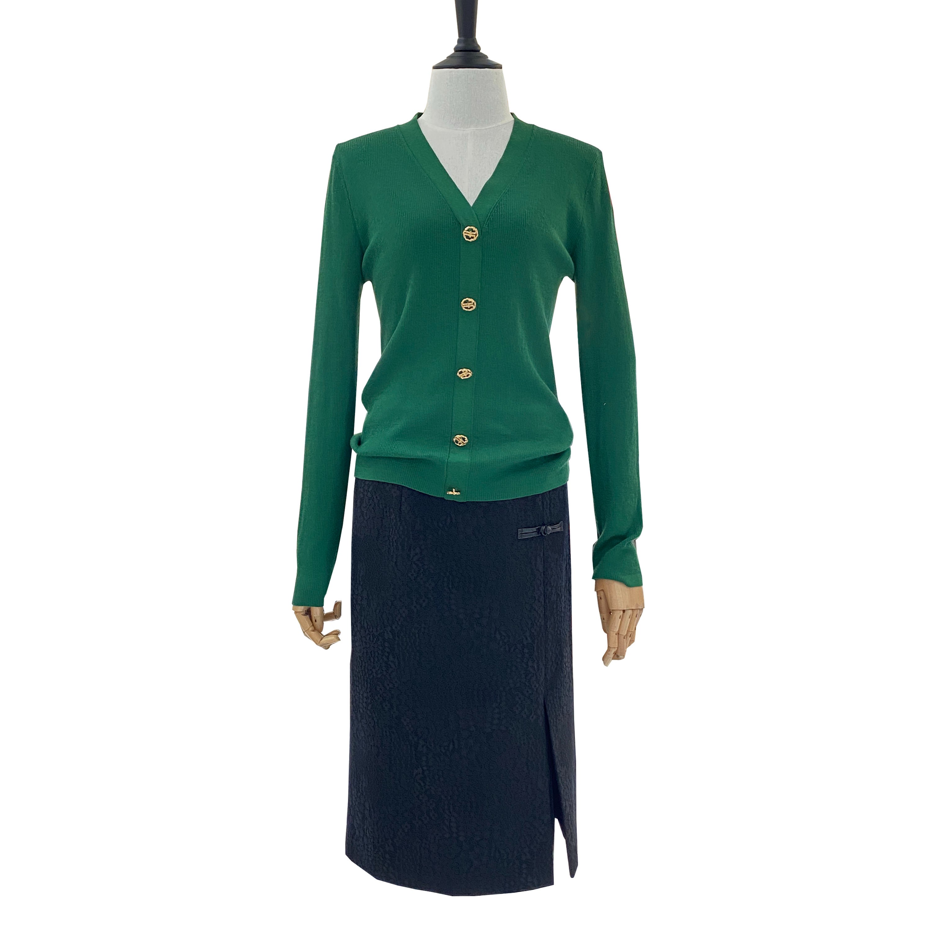 lvecitywarm2023秋冬款气质轻奢优雅澳毛V领长袖针织开衫V2M30087