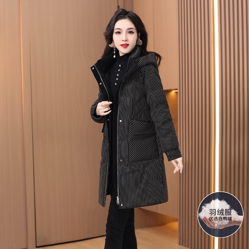 芙优雅新款气质时尚大气减龄休闲收腰显瘦羽绒服17130