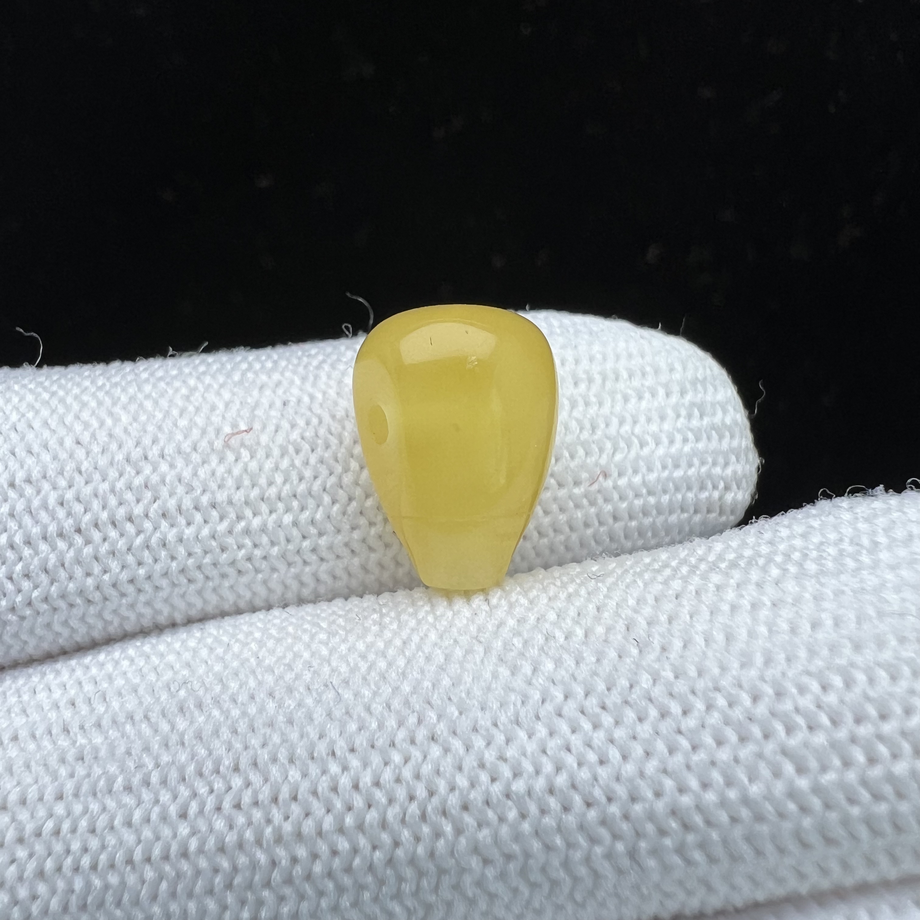 Y7848天然原矿蜜蜡 金绞蜜三通 9.5*14mm 0.7克  30克价