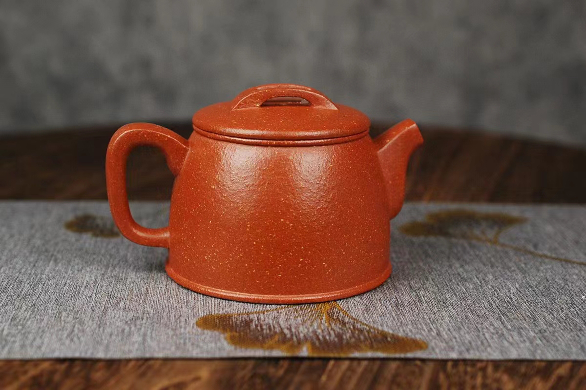 红降坡汉瓦壶 容量240毫升左右