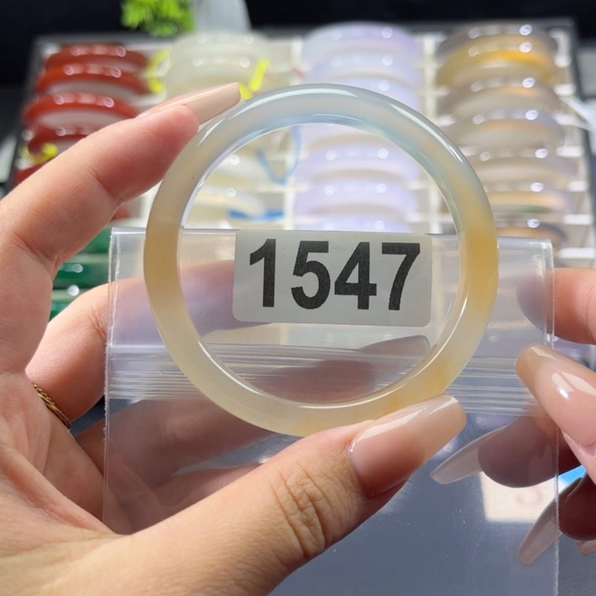 【闪购商品】玛瑙/玉髓手镯未镶嵌56