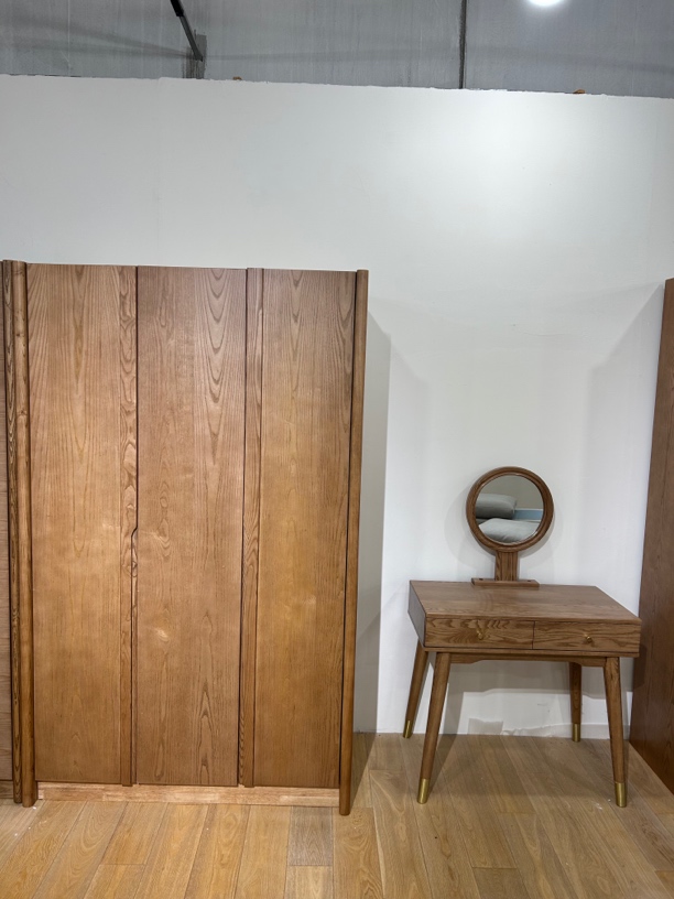 北美白蜡木全实木大衣柜