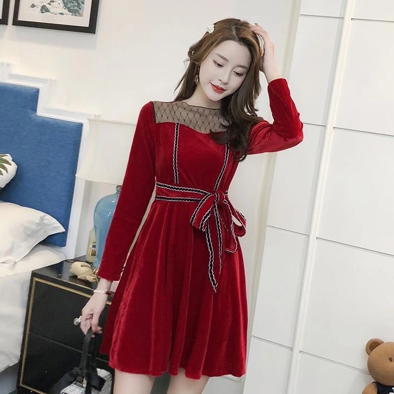 新款女小众黑色气质女神范蓬蓬裙金钻绒连衣裙女春秋