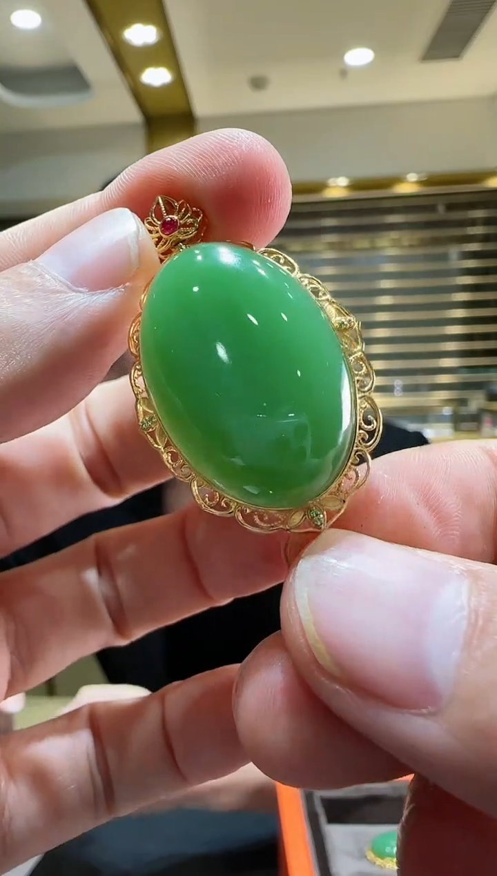 【闪购商品】和田玉吊坠（不含链）18K金镶嵌G99