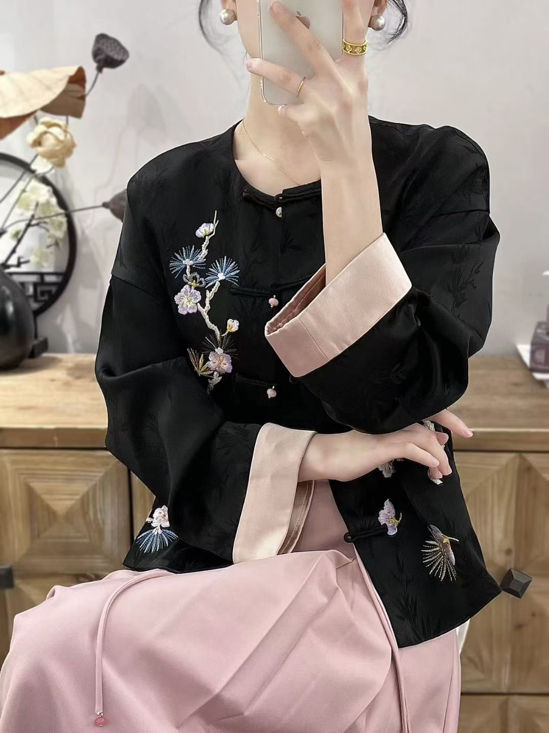 《Kin.轻奢服饰》新款欧货刺绣重工艺气质新中式外套（特价）