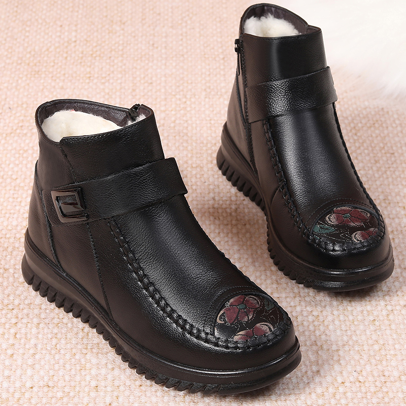 冬季妈妈鞋棉鞋真皮羊毛加绒保暖中老年女短靴平底防滑老人奶奶鞋