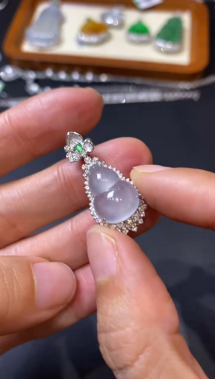 【闪购商品】翡翠镶嵌吊坠18K金镶嵌93|3980 多样性发