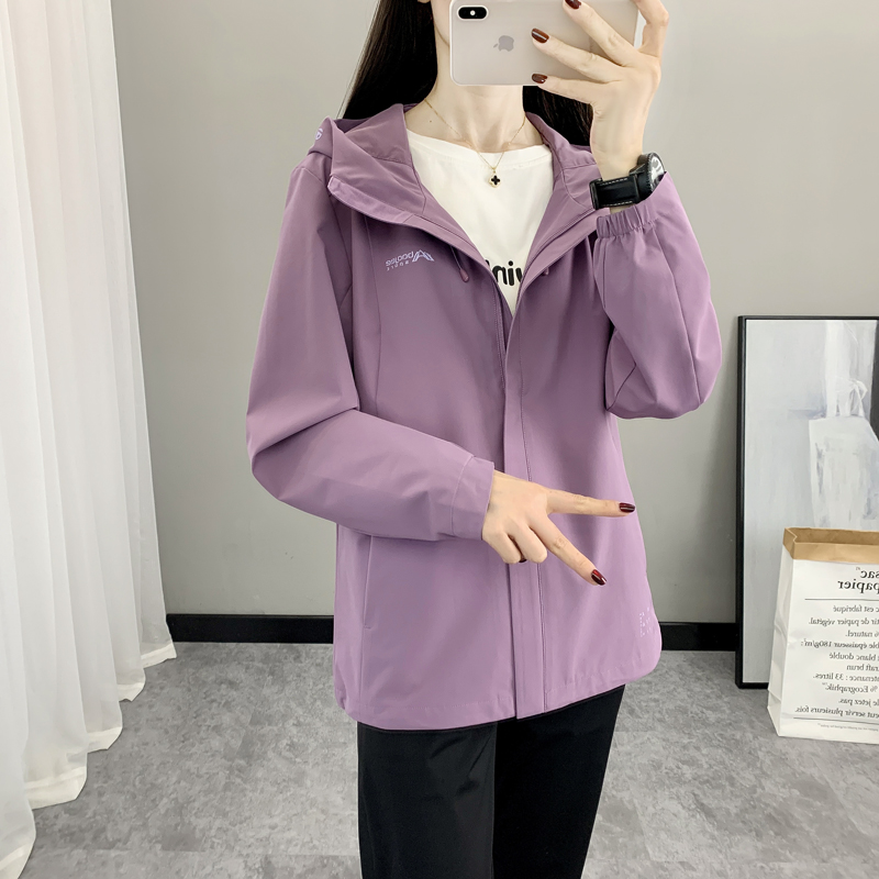 新品春秋季冲锋衣双层外套女款宽松透气柔软弹力纯色休闲运动风衣