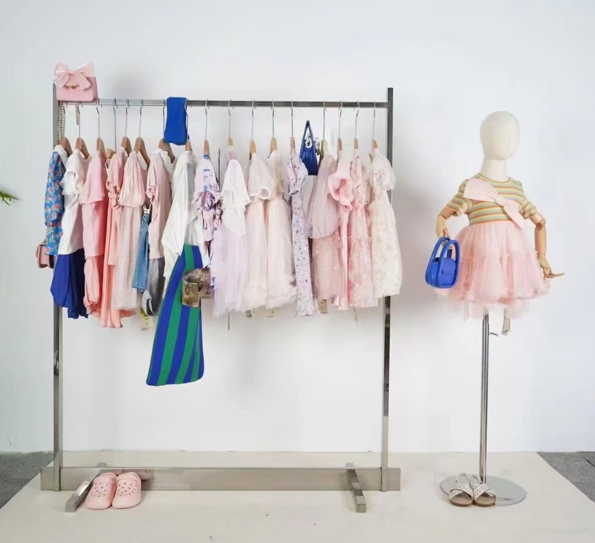 萌娃四季潮流童装