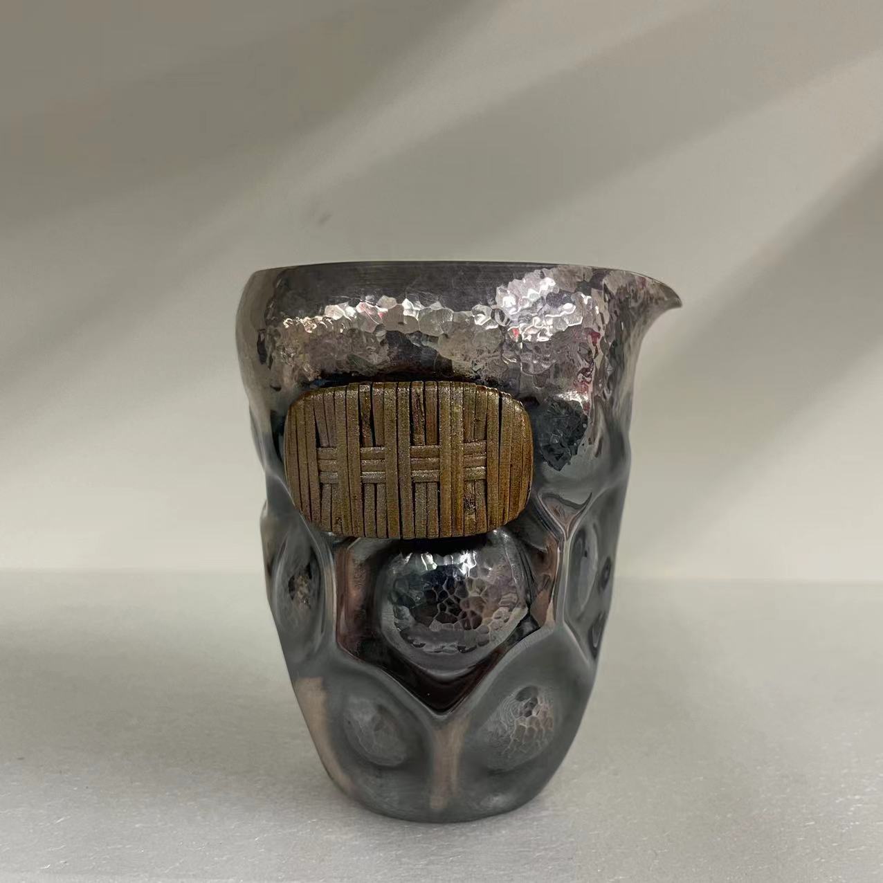 蜂鸟工坊 白豪银真木钮做旧凹凸公杯 BHA3001