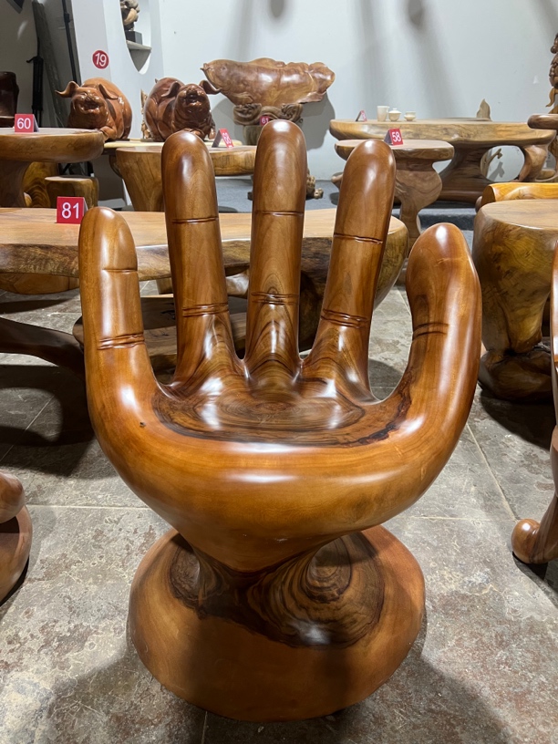 实木休闲椅原创设计手心靠背舒适耐用香樟木五指山实木靠背椅子