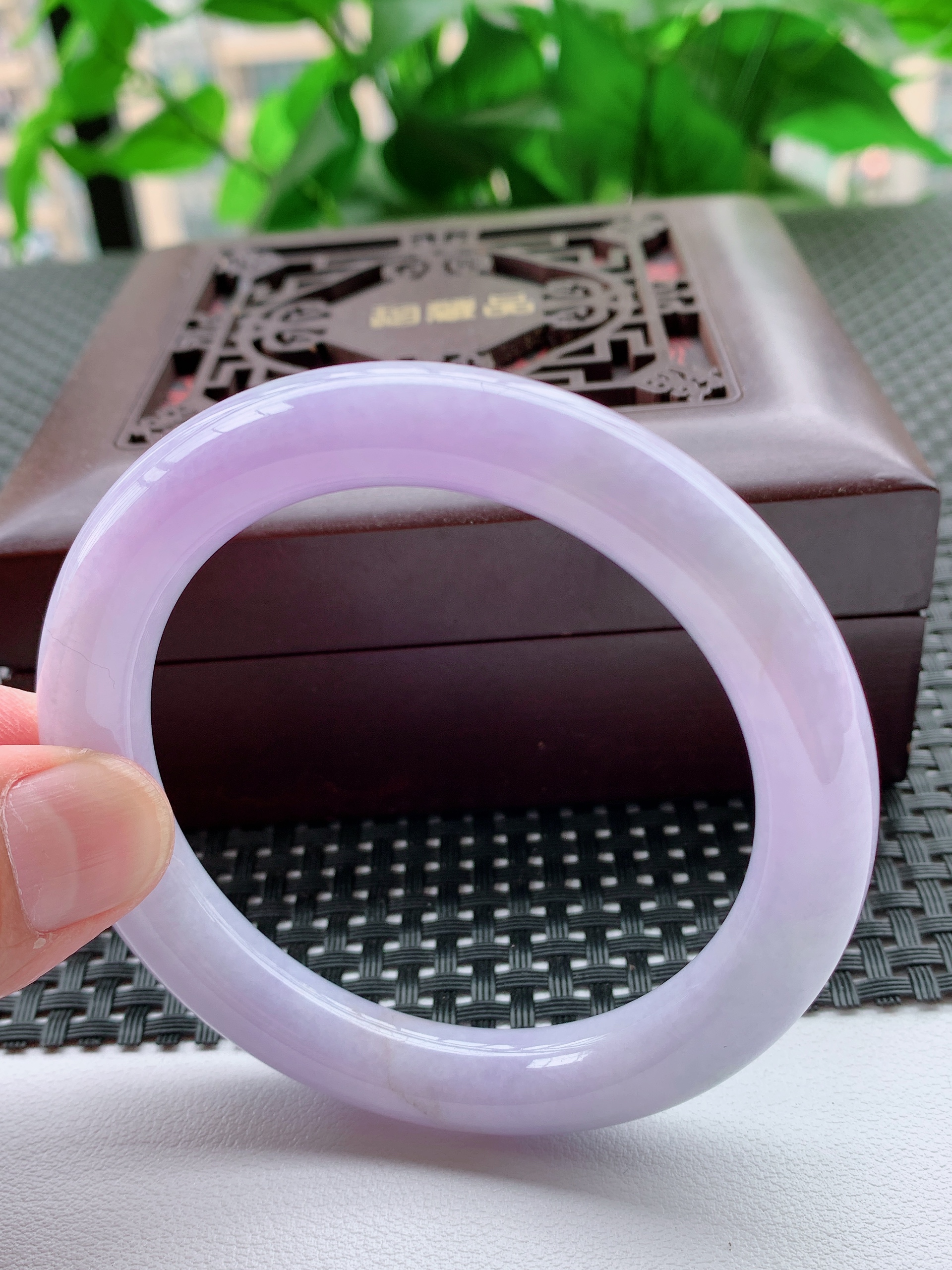 圈口54-55mm 缅甸天然翡翠Ａ货女款春彩玉器紫罗兰圆条手镯 48.66g