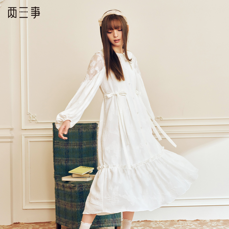 两三事梦呓者2025秋季新款绣花肩蝴蝶结a字夏季连衣裙白开春洋气