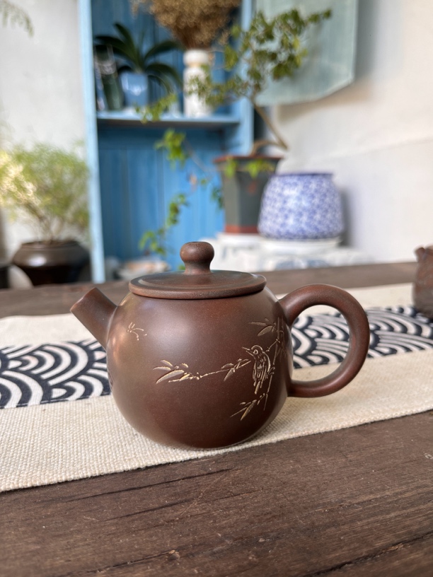 球孔壶 泡嘴壶 巨轮嘴 手工壶 写意壶容量 200cc纯手工手制