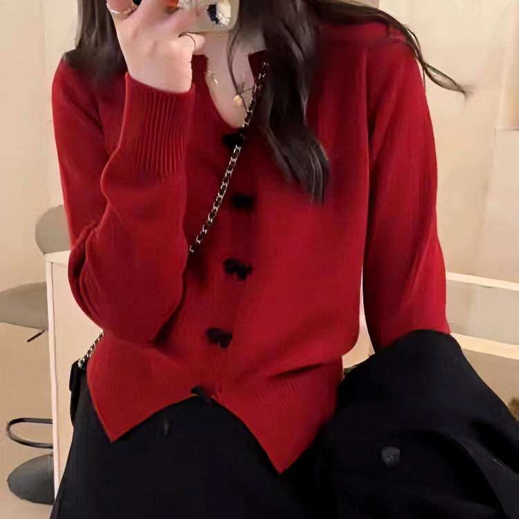 春季2025新款红色毛衣蝴蝶扣可爱时尚遮肉显瘦新中式软糯v领长袖