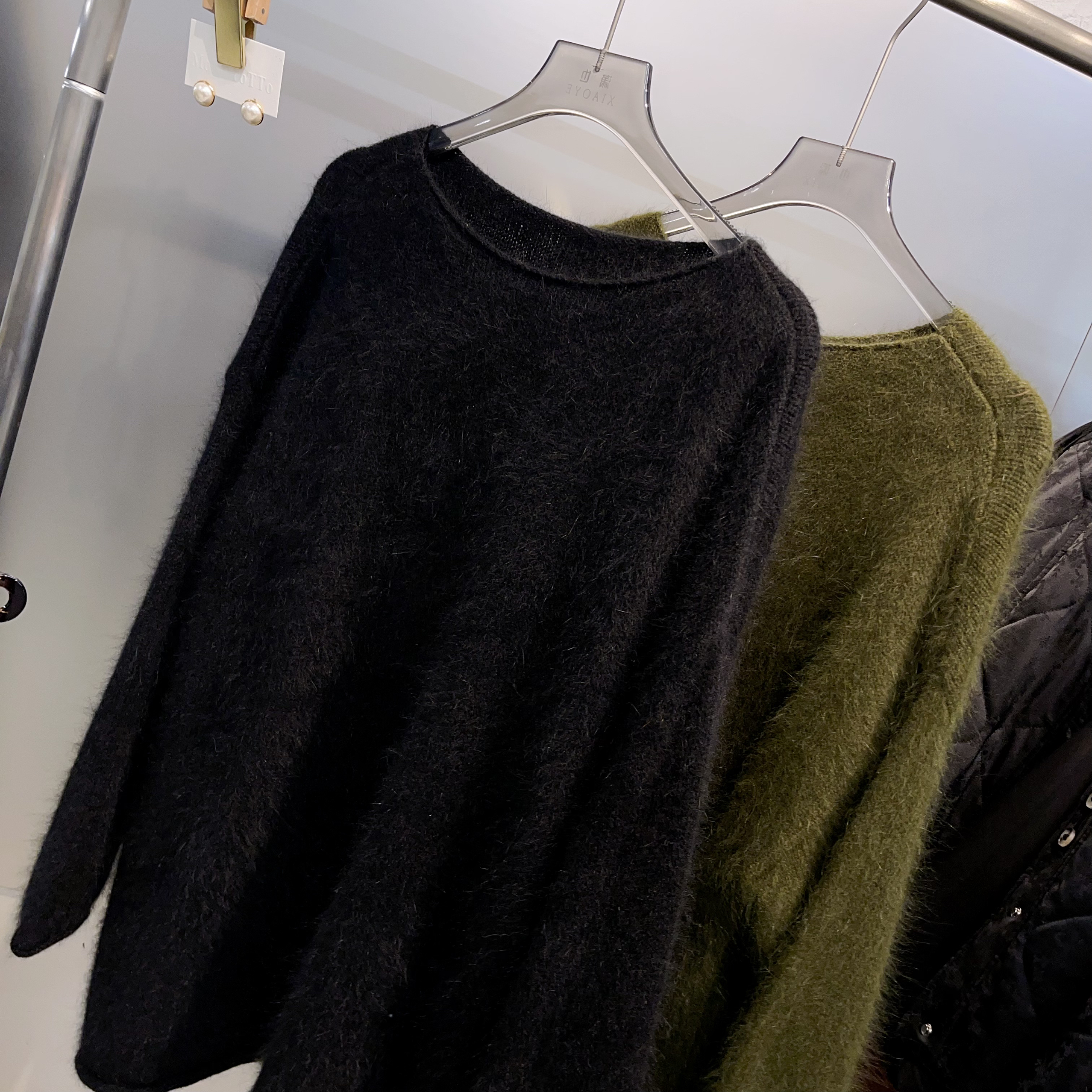 潇也-高品质斜边女士宽松冬款针织衫