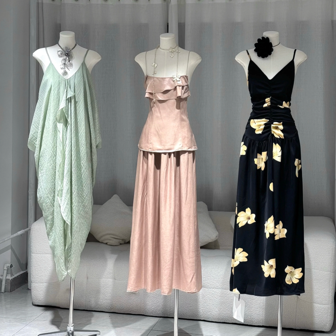 女装夏季上衣半身裙显瘦气质网红复古国风收腰印花法式碎花高腰