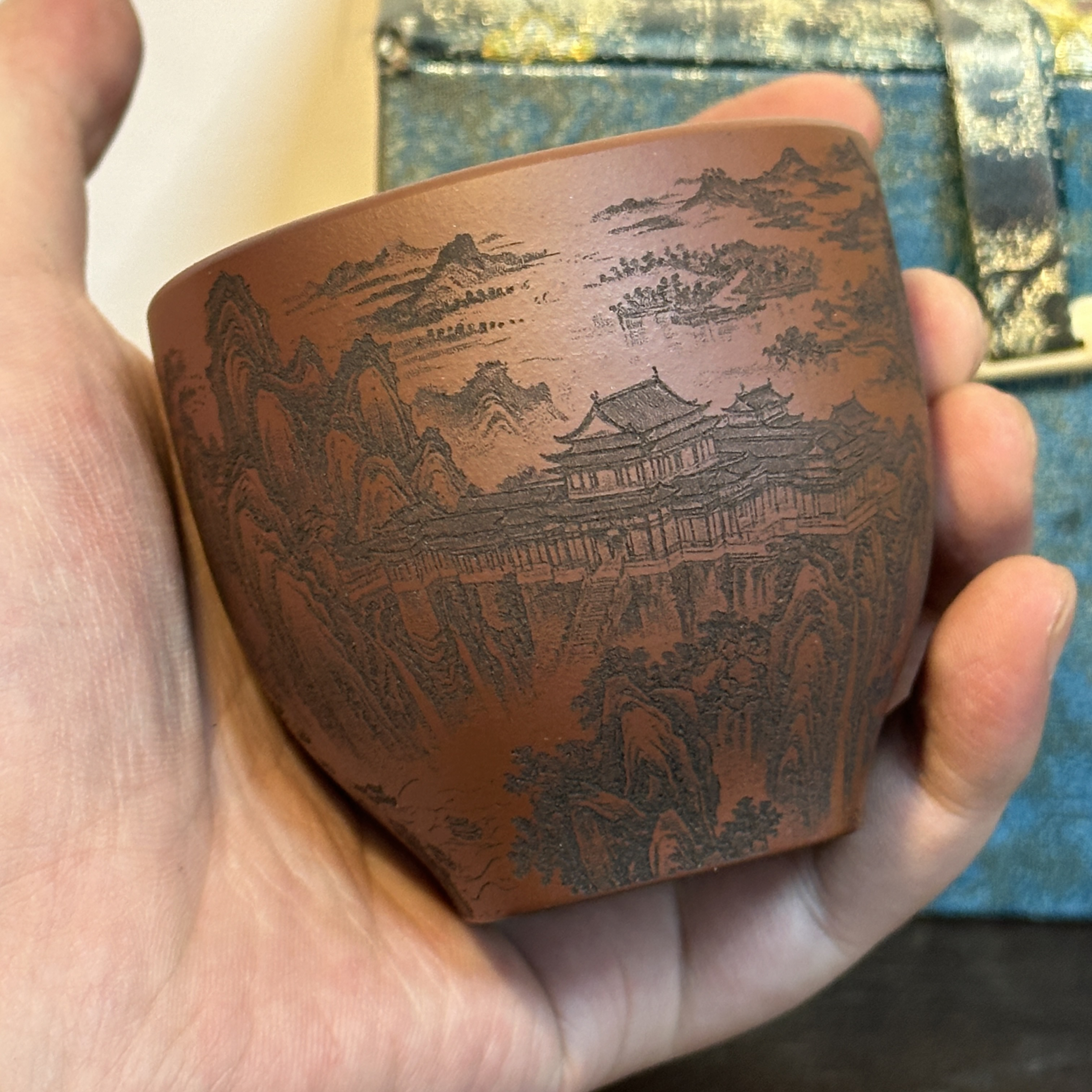 宜兴精品千里江山天圆地方紫砂杯,泥料家藏底槽清,容量150cc