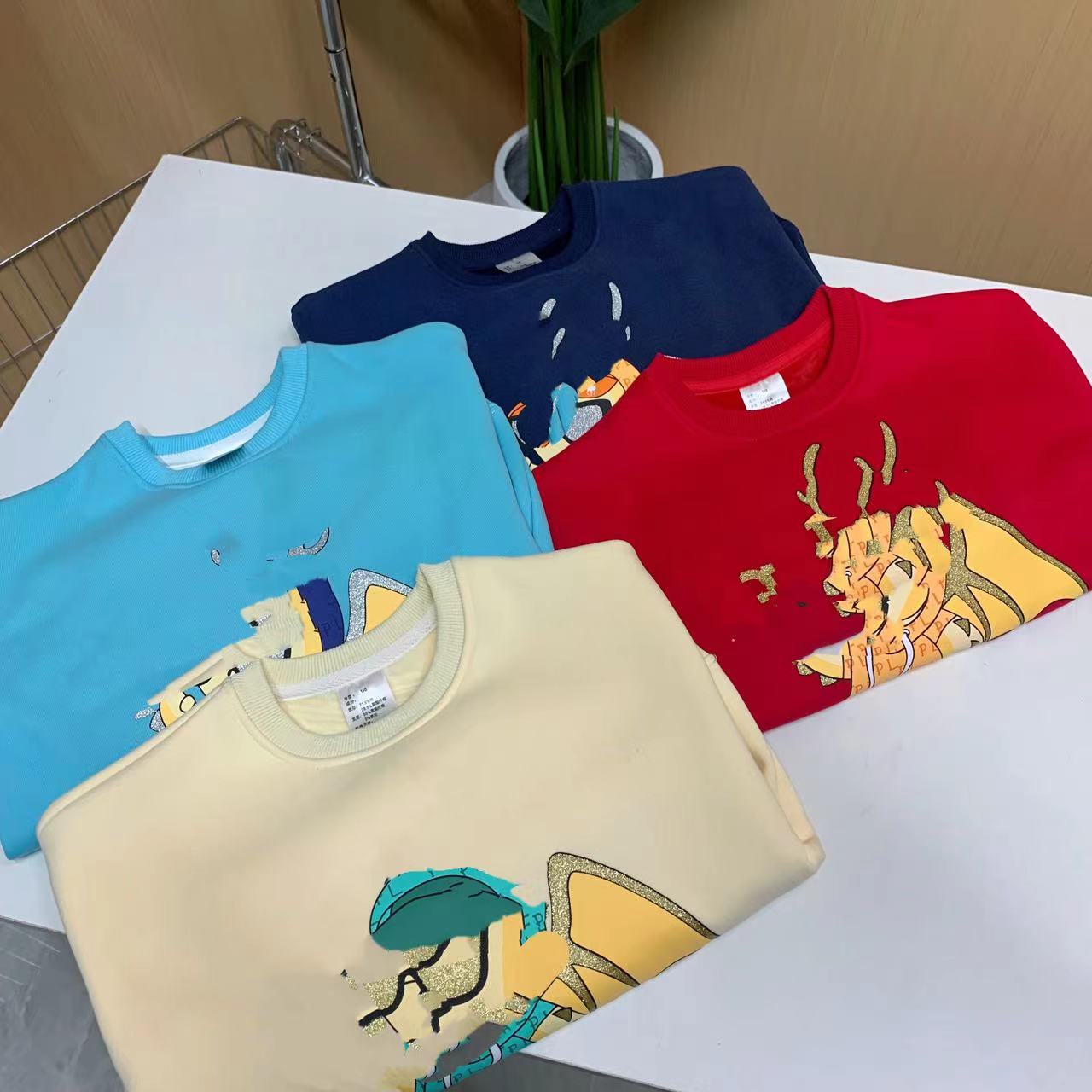 【036有点与众不同】儿童舒适百搭有趣印花圆领保暖加绒套头卫衣