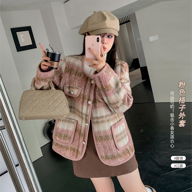 【霏霏推荐】秋冬新款时尚胖妹妹200斤复古撞色格子外套-8702