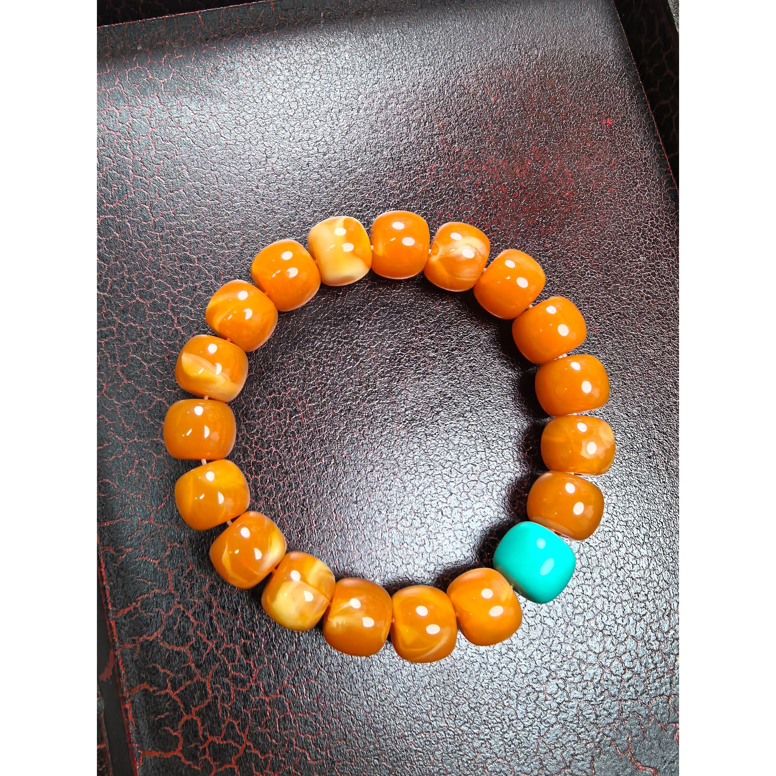 【飞姐精品推荐】蜜蜡绿配石手串G99