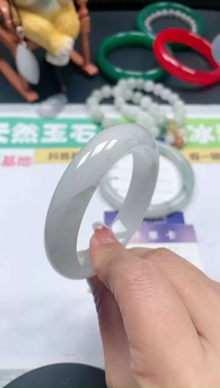 【闪购商品】石英质玉手镯未镶嵌4/52