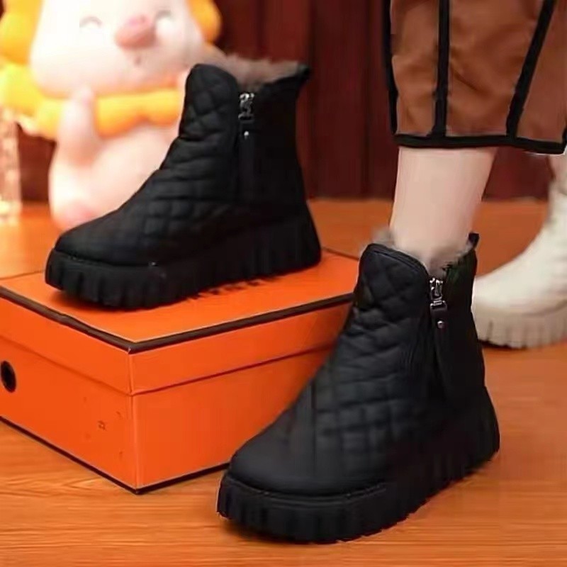 达芙妮雪地靴女2023秋季新款冬季女鞋短筒保暖棉鞋加绒加厚鞋女靴