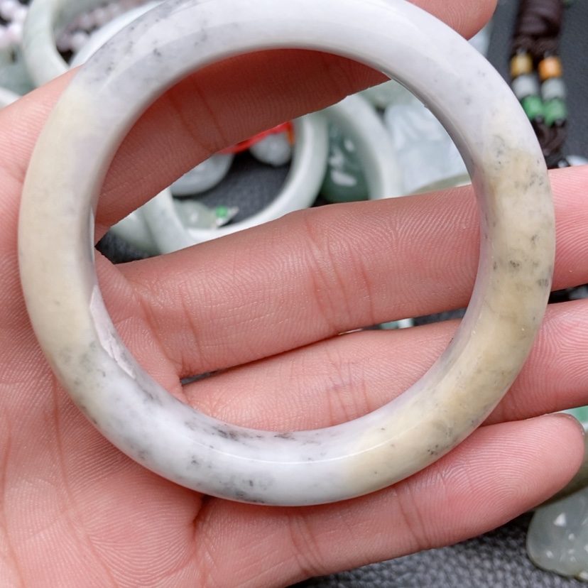 【闪购商品】翡翠颈饰未镶嵌周*峰