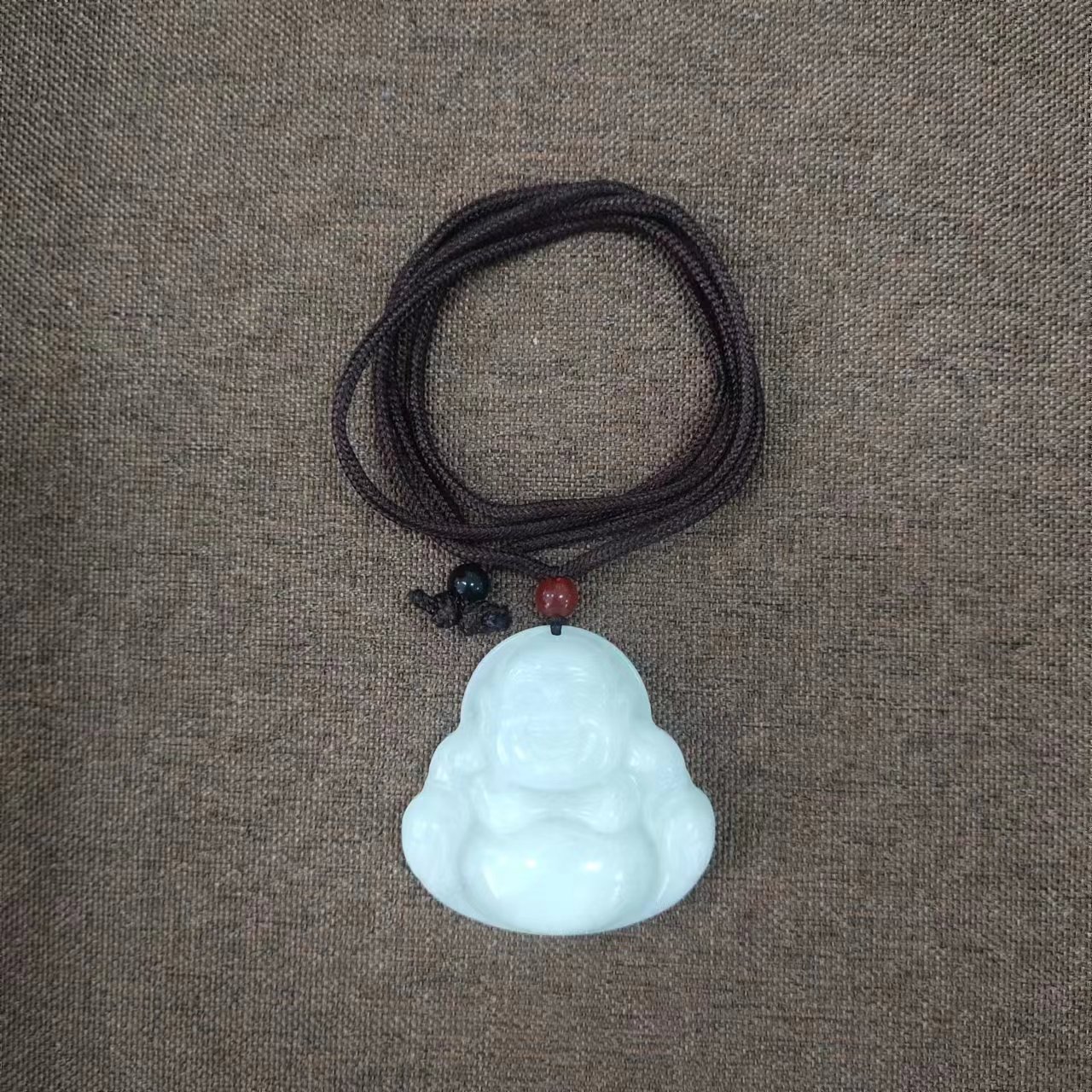 蛇纹石玉肚佛吊坠带绳